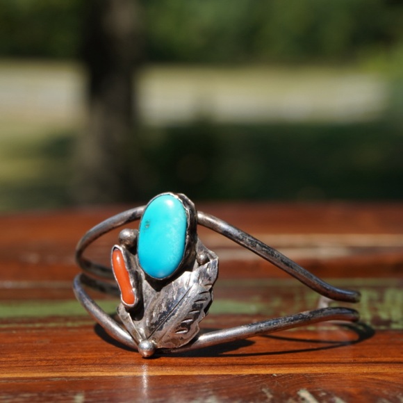 Vintage Red Coral & Turquoise Sterling Silver Cuff - Picture 12 of 16